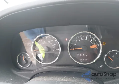 2016 Jeep Compass High Altitude Edition z USA, uszkodzony, nr VIN 1C4NJCEA8GD760945